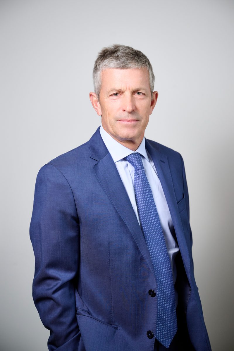Official portrait of Alexandre Schneiter, geologist and former CEO of Lundin Energy, founder of Team Tilt